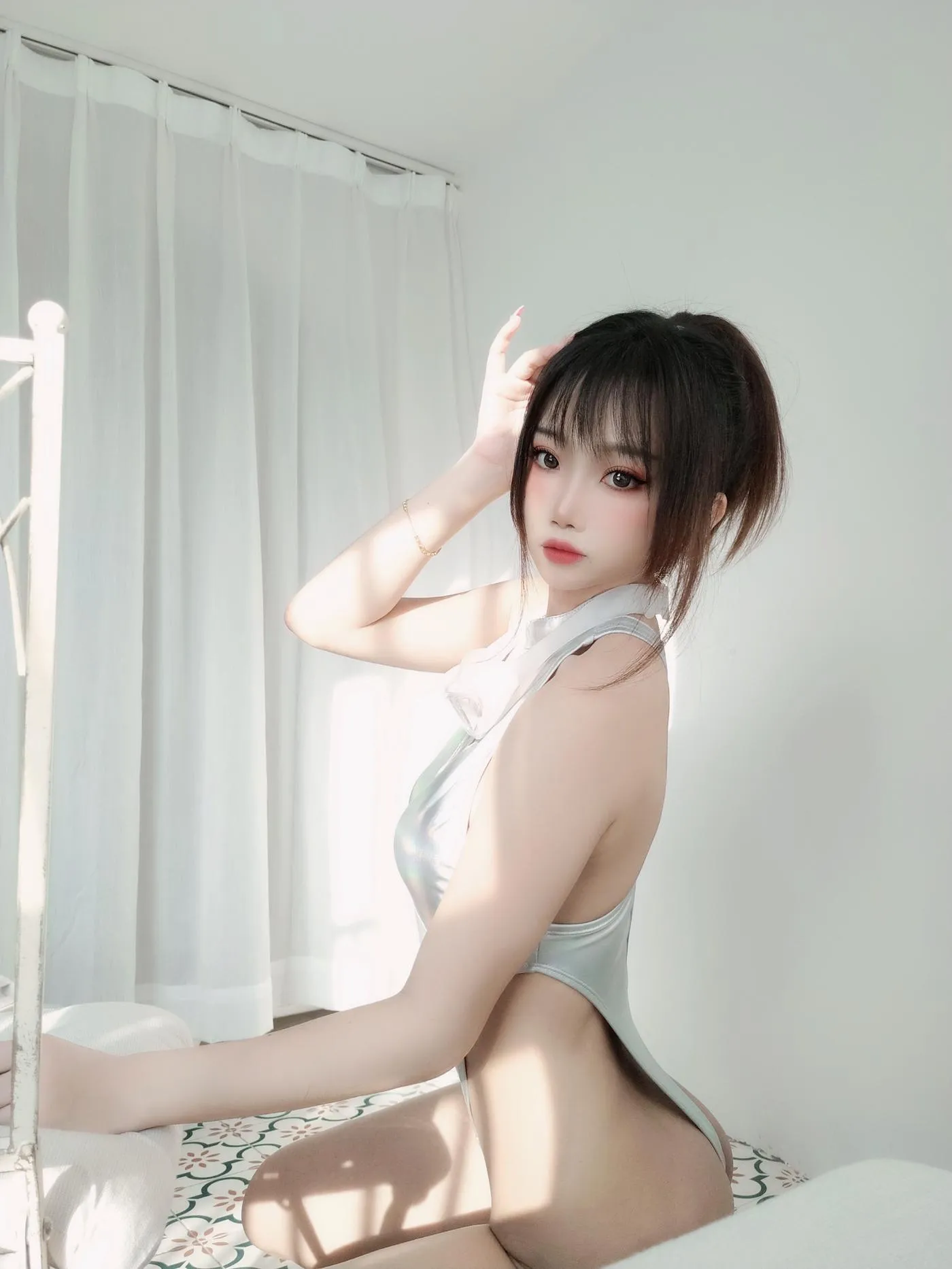 鬼畜瑶在不在w – NO.33 镭射竞泳 [55P]插图1